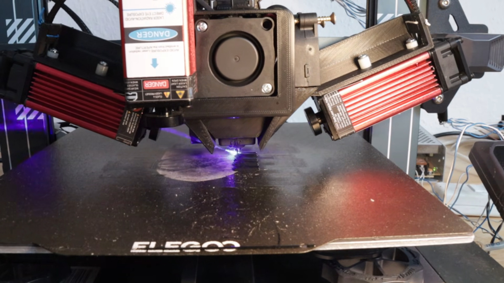 Laser Layers for (Almost) Isotropically Strong Prints